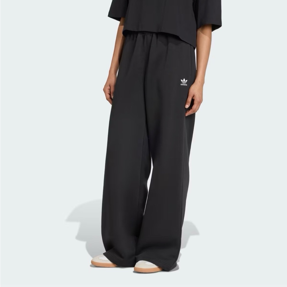 Adidas Originals Women’s Wide Leg Fleece Sweatpants Black JN3030